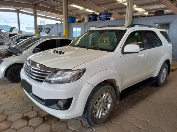 Toyota Hilux SW4 SRV4X4 2013 2013 Diesel