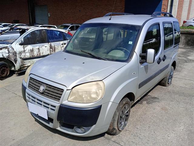  FIAT DOBLO ESSENCE 1.8 2013